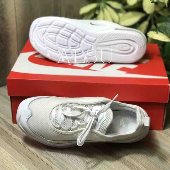 Nike Air Max Estrea White Platinum Tint W AUTHENTI - Picture 5 of 7